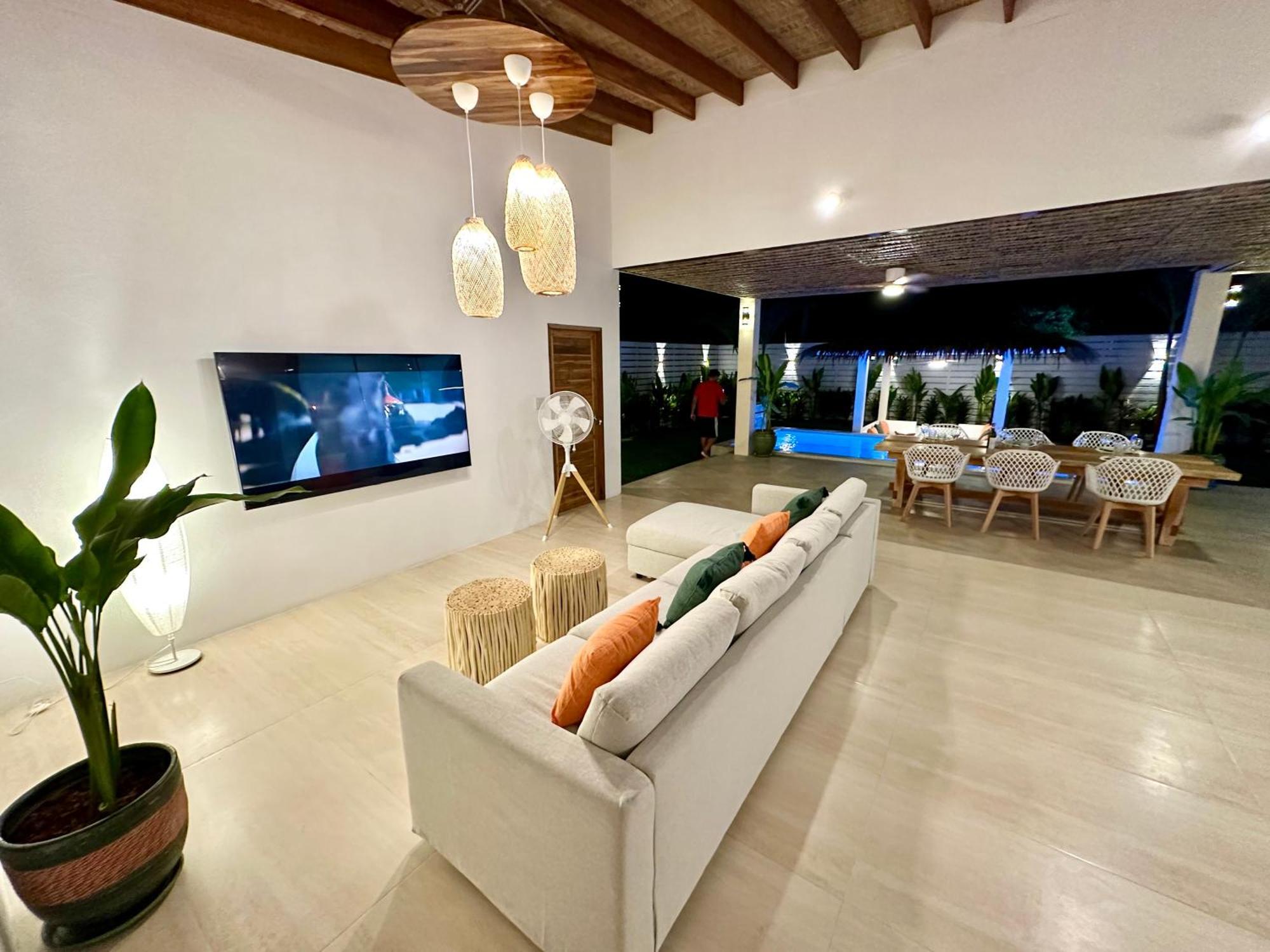 Oh'lala Luxury Pool * Thongsala