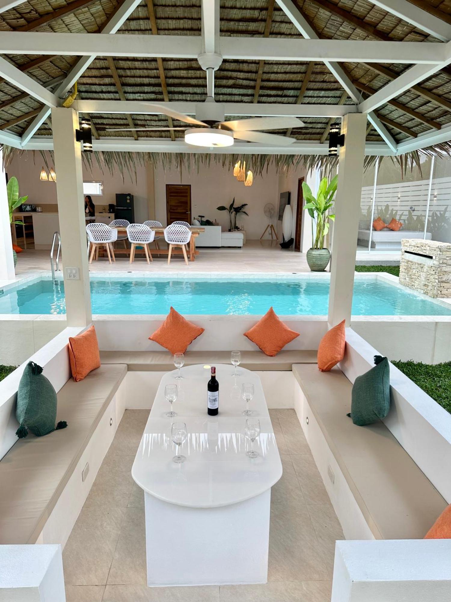 Oh'lala Luxury Pool *