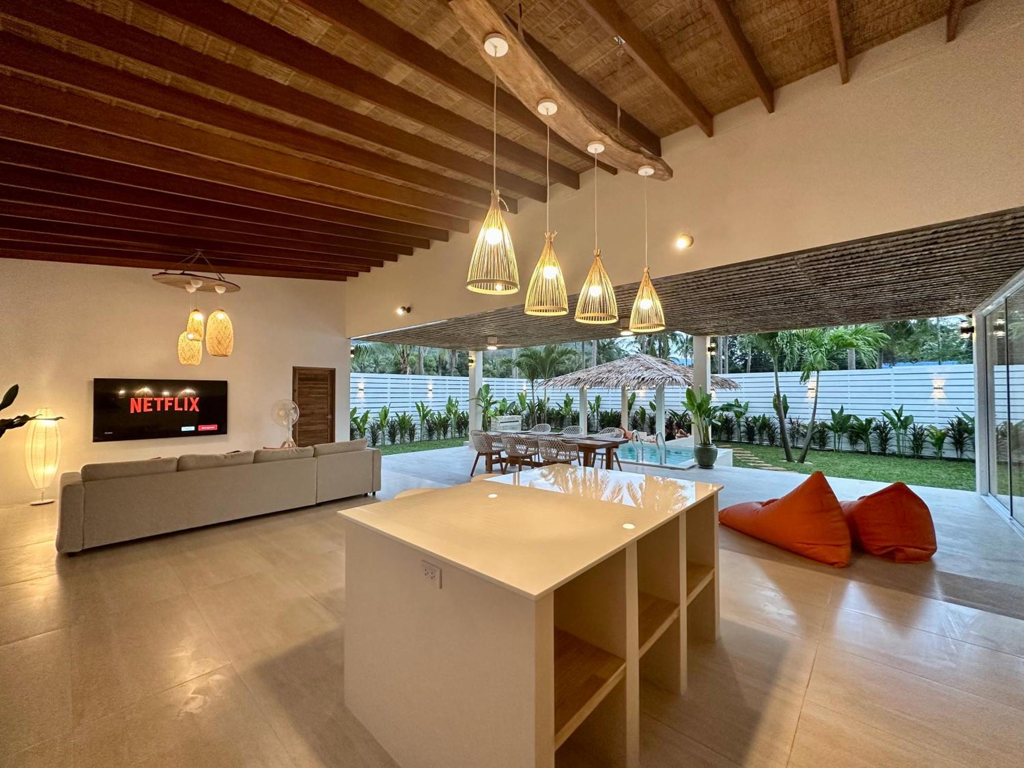 Oh'lala Luxury Pool Villa *
